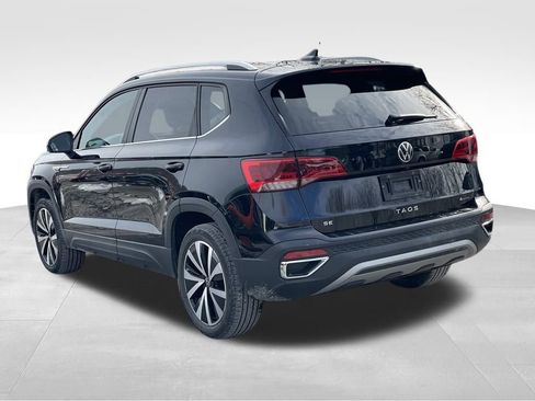 Used 2022 Volkswagen Taos SE image 5