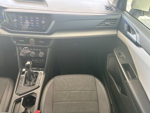 Certified 2023 Volkswagen Taos SE FWD image 37
