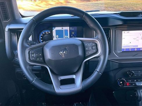 Used 2023 Ford Bronco Outer Banks image 5