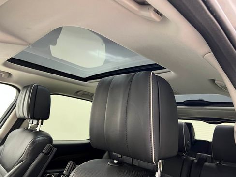 Used 2018 Land Rover Discovery HSE Luxury AWD/4WD image 13