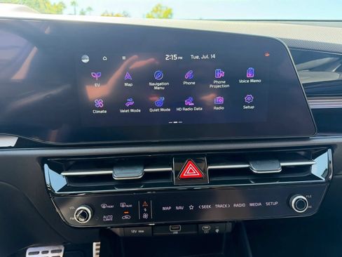 Used 2023 Kia Niro Wave FWD image 23
