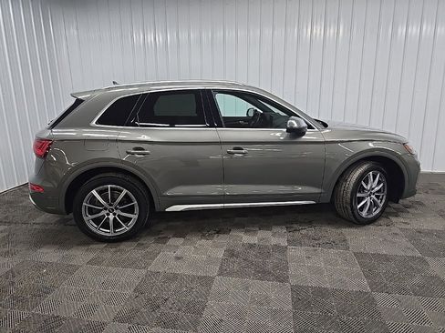 Used 2023 Audi SQ5 Premium Plus w/ Premium Plus Package image 2