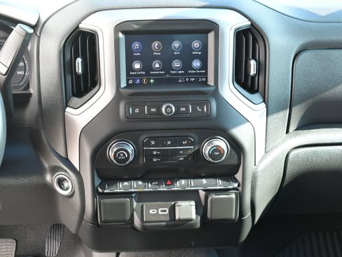 Used 2022 Chevrolet Silverado 1500 Custom Trail Boss w/ LPO, Dark Essentials Package image 18