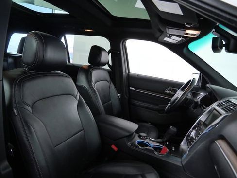 Used 2016 Ford Explorer Limited w/ Equipment Group 301A image 11