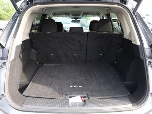 Certified 2025 Nissan Rogue SV FWD image 7