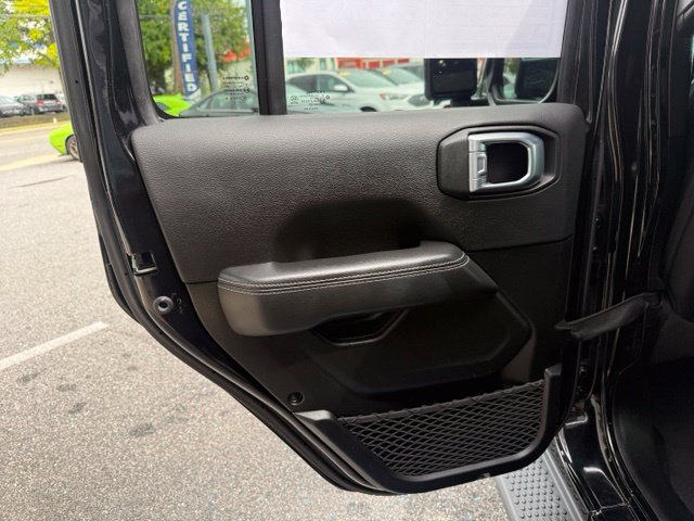 Used 2023 Jeep Wrangler Unlimited Sahara AWD/4WD image 20