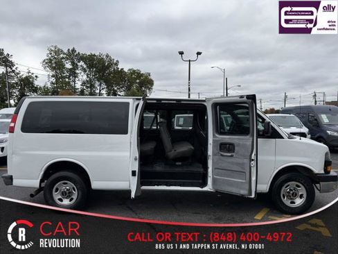 Used 2020 GMC Savana 3500 LT w/ LT Preferred Equipment Group image 9