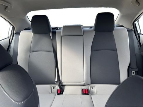 Used 2021 Toyota Corolla LE image 10