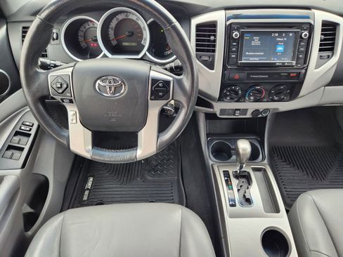 Used 2015 Toyota Tacoma PreRunner image 25