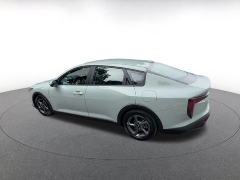 Used 2025 Kia K4 FWD image 8