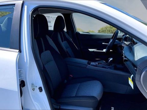 New 2027 Nissan Sentra SV FWD image 10