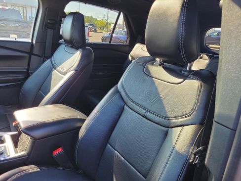 Certified 2020 Ford Explorer ST w/ Premium Technology Package image 21