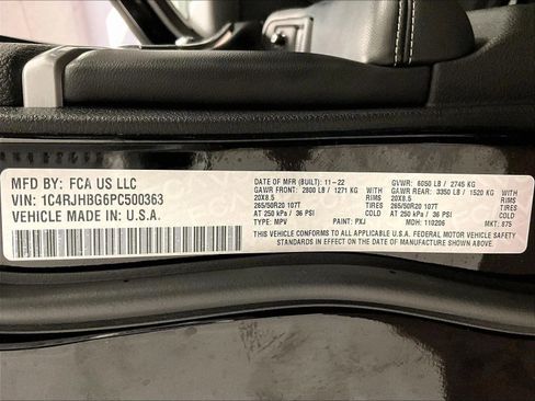 Used 2023 Jeep Grand Cherokee Limited image 32