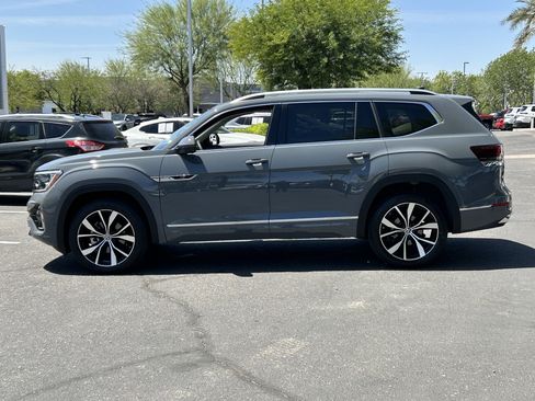 Used 2025 Volkswagen Atlas SEL Premium R-Line AWD/4WD image 2