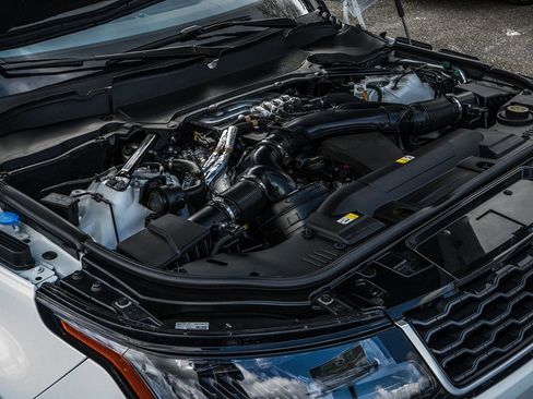 Used 2021 Land Rover Range Rover Sport SE image 40