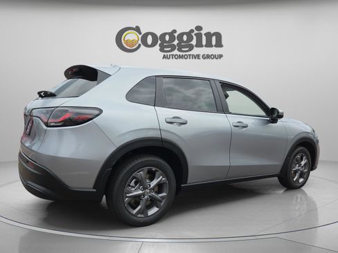 New 2026 Honda HR-V LX image 5