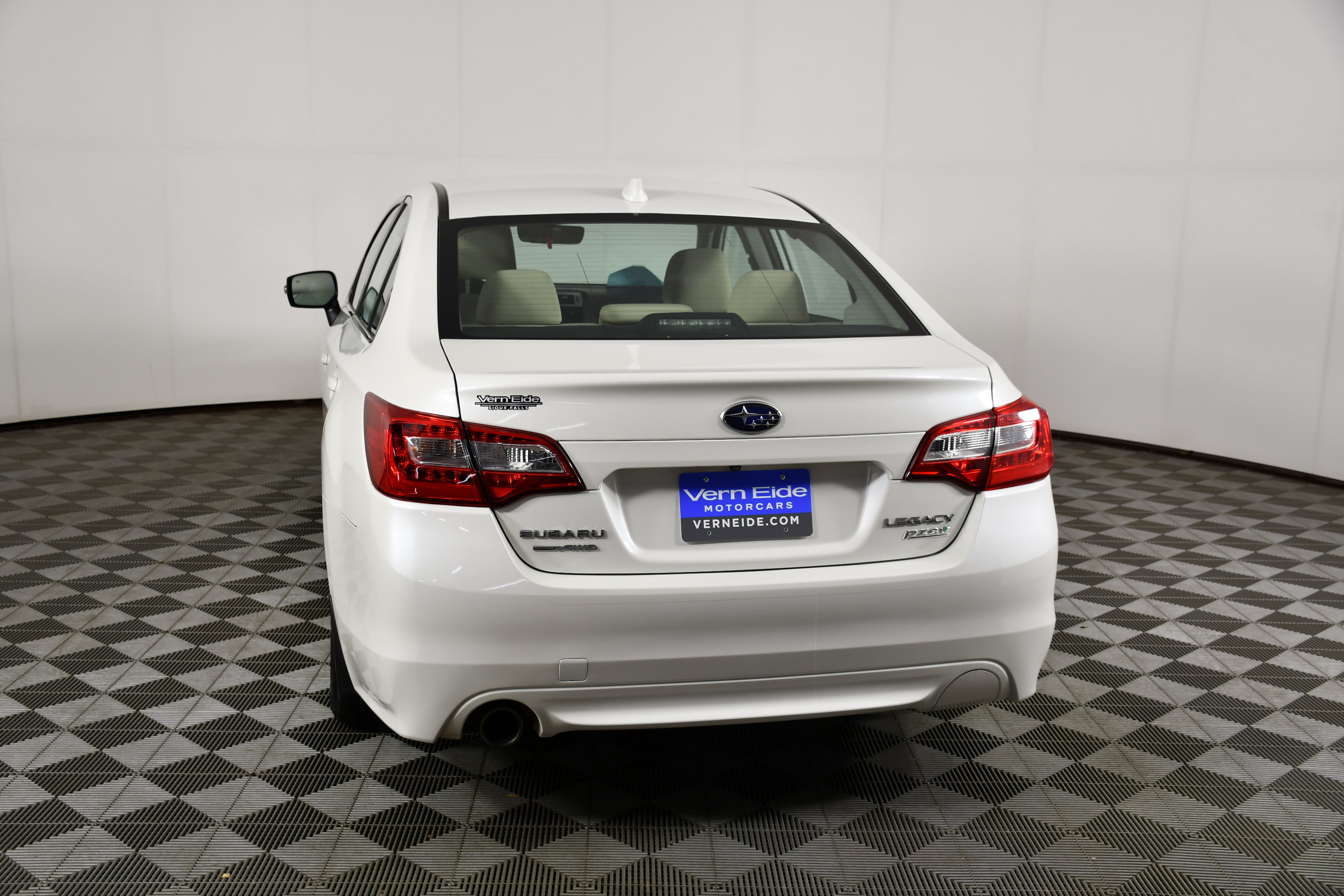 Used 2017 Subaru Legacy 2.5i Premium AWD/4WD image 7
