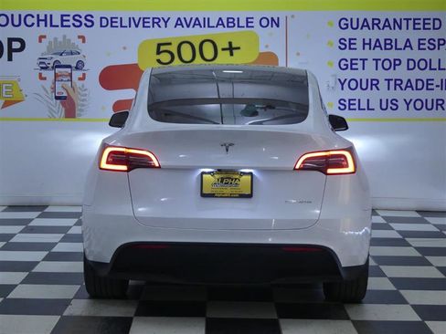 Used 2023 Tesla Model Y AWD image 5