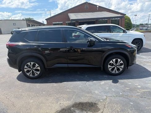 Used 2023 Nissan Rogue SV w/ SV Premium B Package AWD/4WD image 2
