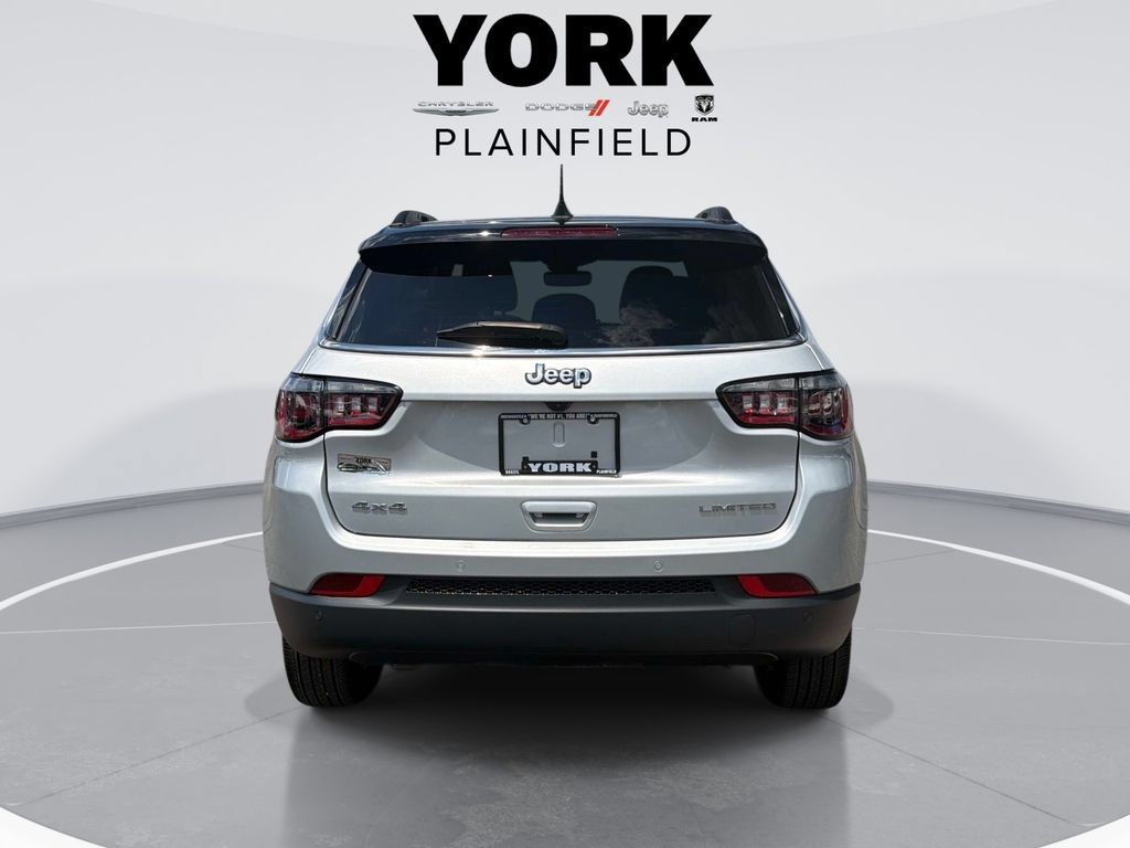 Used 2025 Jeep Compass Limited AWD/4WD image 6