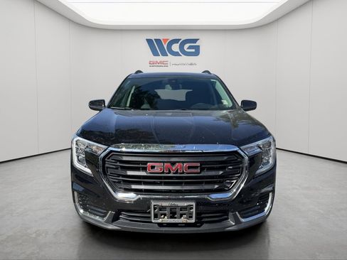 Used 2024 GMC Terrain SLE w/ Driver Convenience Package AWD/4WD image 2