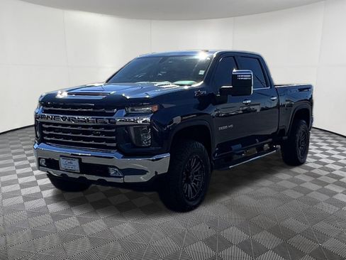 Used 2022 Chevrolet Silverado 3500 LTZ w/ LTZ Convenience Package AWD/4WD image 3