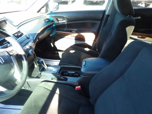 Used 2012 Honda Accord EX image 9