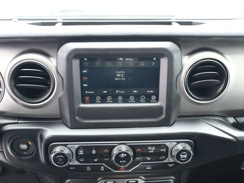 Used 2021 Jeep Wrangler Unlimited Sport image 25