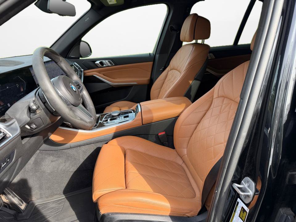 Used 2024 BMW X5 xDrive40i w/ M Sport Package AWD/4WD image 9