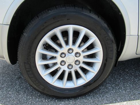Used 2012 Buick Enclave Leather FWD image 8