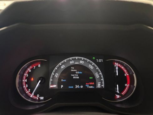 Used 2025 Toyota RAV4 XLE image 44