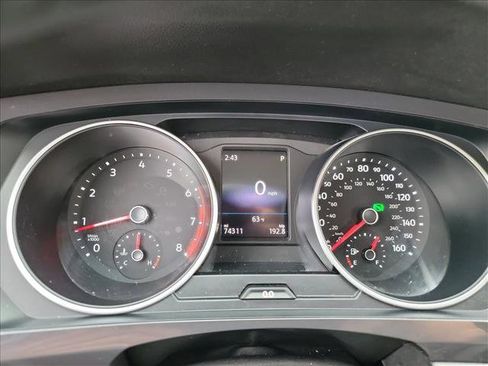 Used 2020 Volkswagen Tiguan SE image 19