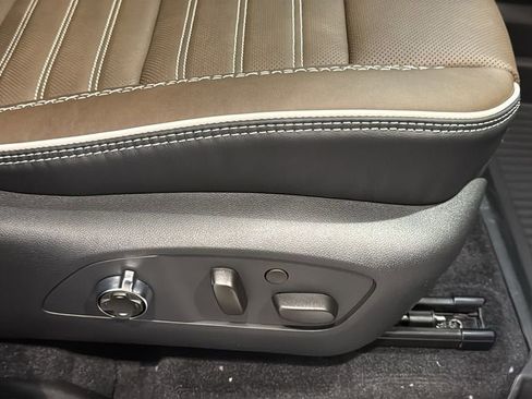 New 2026 GMC Acadia Denali Ultimate w/ LPO, Floor Liner Package AWD/4WD image 13