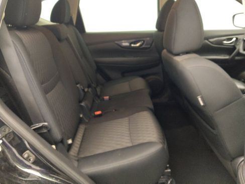 Used 2018 Nissan Rogue S image 19