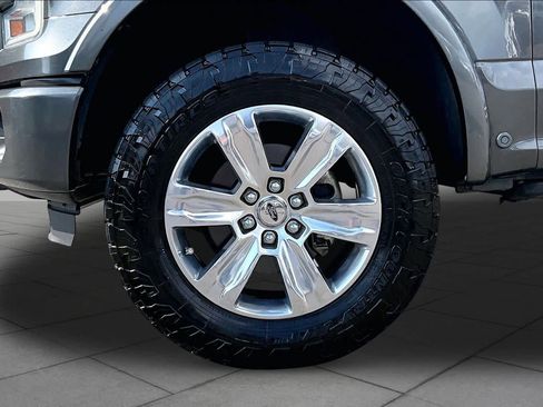 Used 2015 Ford F150 Platinum w/ Equipment Group 701A Luxury AWD/4WD image 10