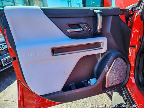 Used 2025 GMC Hummer EV 3X w/ LPO, Dark Essentials Package AWD/4WD image 18