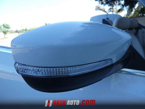 Used 2014 Volkswagen Beetle TDI FWD image 63