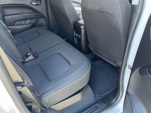 Used 2020 Chevrolet Colorado LT w/ LT Convenience Package AWD/4WD image 14