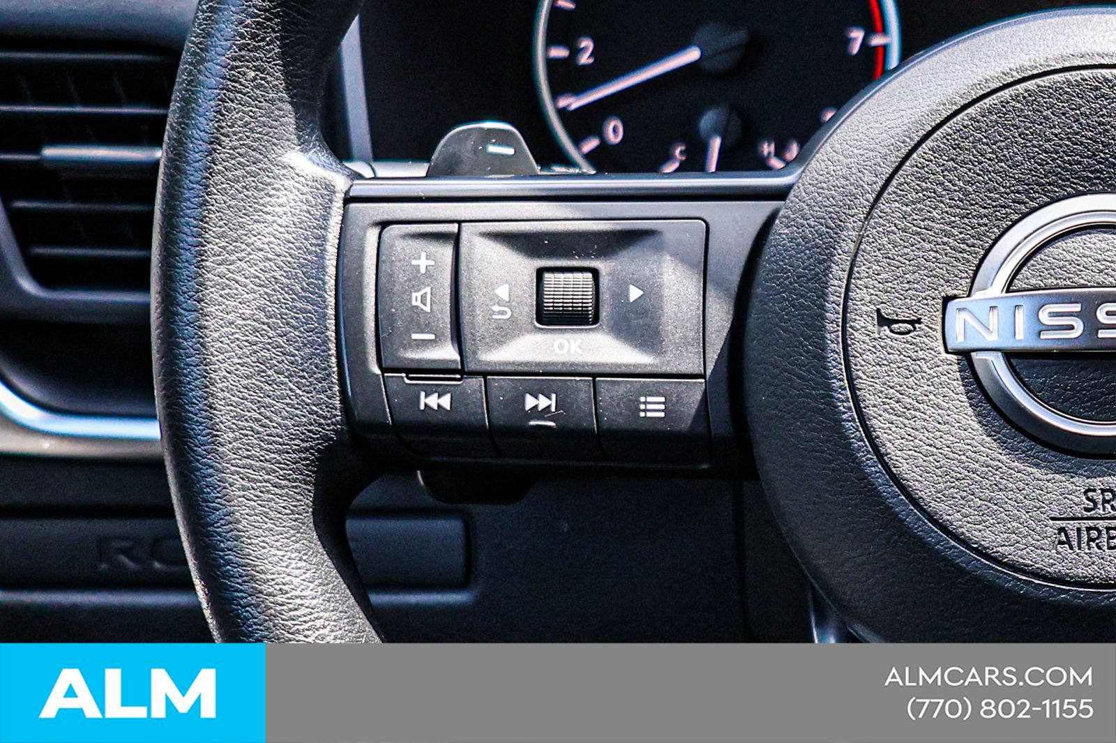 Used 2024 Nissan Rogue S AWD/4WD image 26