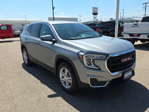 Certified 2024 GMC Terrain SLE AWD/4WD image 2