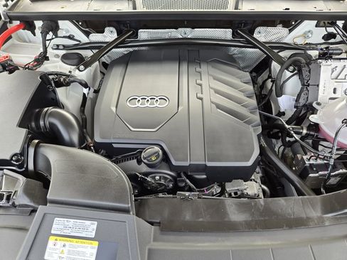 Certified 2024 Audi Q5 2.0T Premium w/ Summer of Audi Package image 39