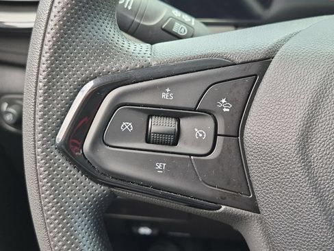 Used 2025 Chevrolet TrailBlazer LT AWD/4WD image 21