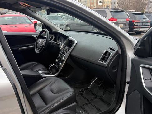 Used 2016 Volvo XC60 T5 Premier image 7