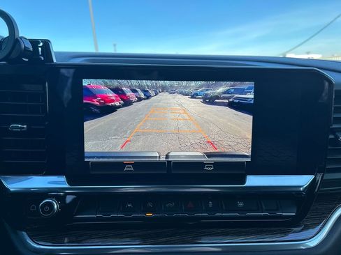 Used 2025 GMC Sierra 1500 Elevation image 21