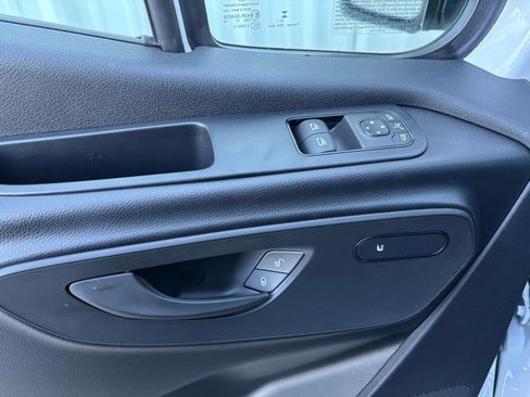 Used 2025 Mercedes-Benz Sprinter 2500 image 14