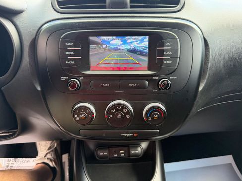 Used 2019 Kia Soul FWD image 29