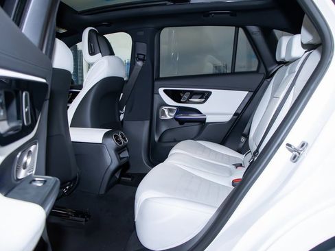 Used 2026 Mercedes-Benz GLC 350e 4MATIC image 22