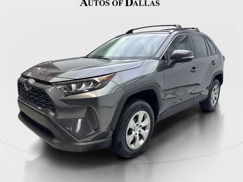 Used 2021 Toyota RAV4 LE FWD image 2