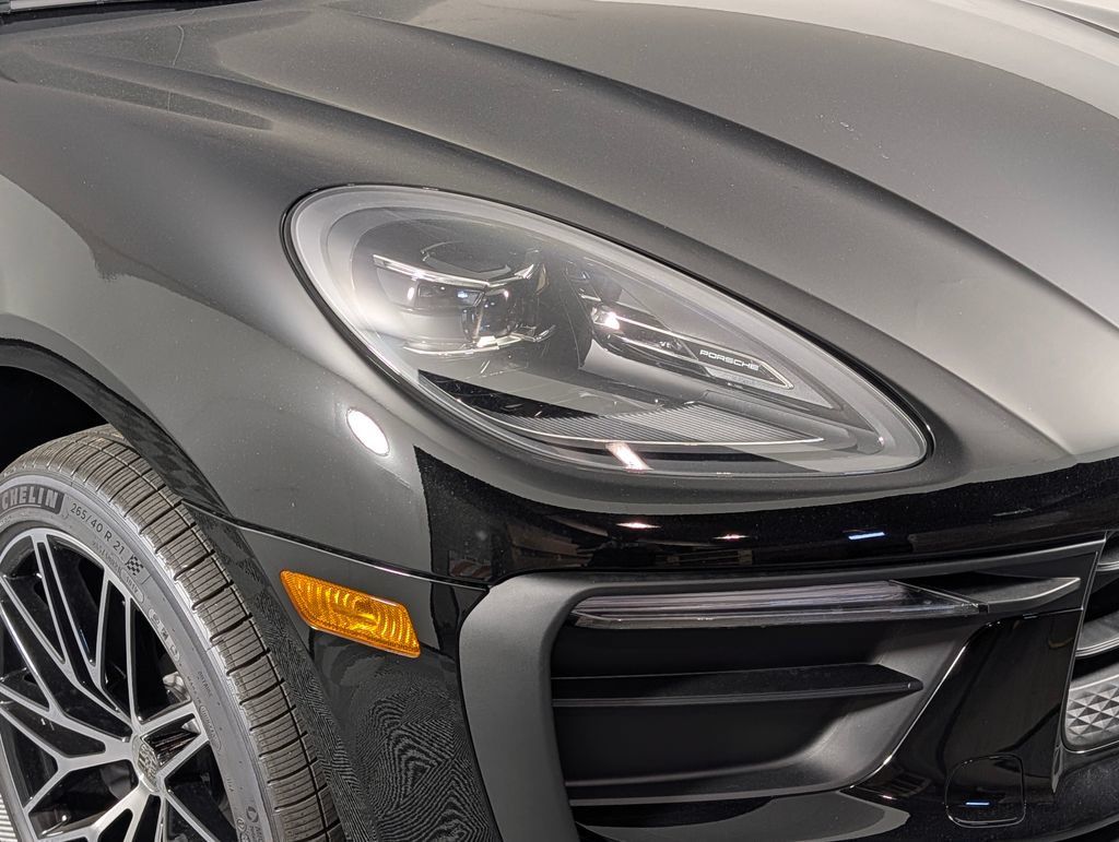 New 2026 Porsche Macan AWD/4WD image 15