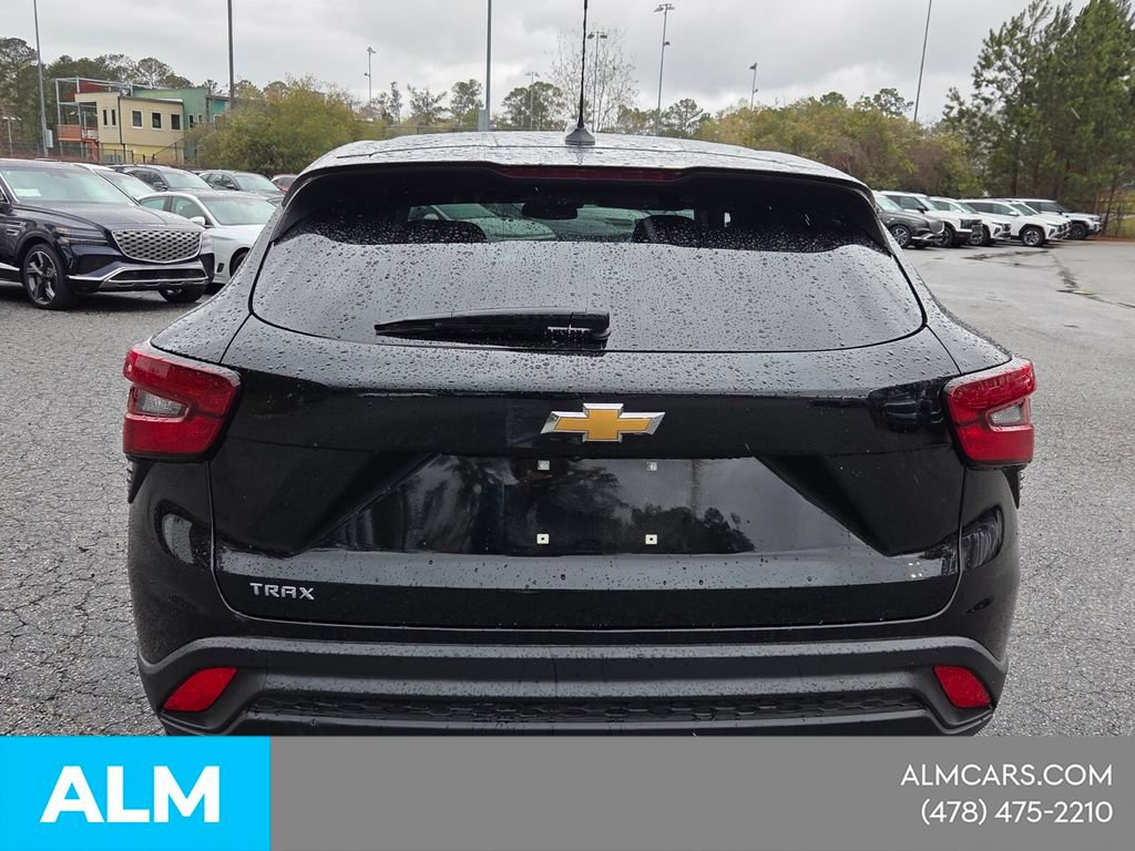 Used 2024 Chevrolet Trax LS FWD image 12